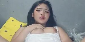 Beautiful Asian Fingering Her Wet Pussy