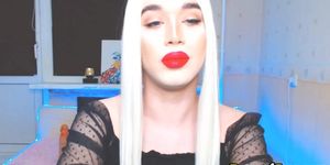 Awesome Shemale Masturbate On Cam