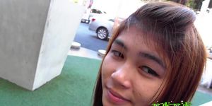 Tuktukpatrol Thick Thai Babe Shows Off Her Cock Sucking Skills