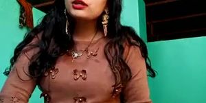 Sexy bhabhi showing, Take Live Cam sex at Snigda.com
