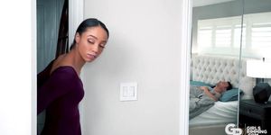 Cute ebony Alexis Tae gives a hot rimming and get fucked