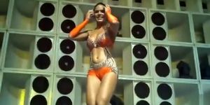 Stunning cameltoe on a dancing girl in spandex