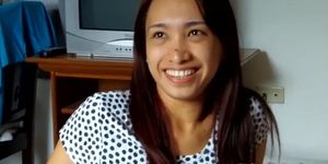 Amateur Filipina chick gets facial after having sex