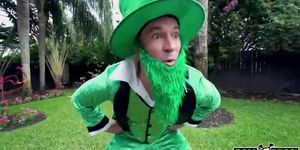 Irish leprechaun enjoys BJ from a big-assed MILF