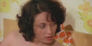 Bienenstich Im Liebesnest (1975) hot oldskool porn video