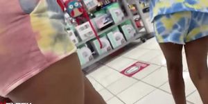 Encoxada lil fat ass in public