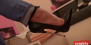 19 CM high heels and tight jeans hot lady