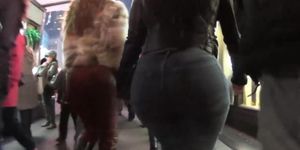 Big phat ass brunette in tight jeans