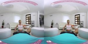 Vr Porn - Cayla Lyons Hot Pizza Girl Suck And Fuck Big Dick