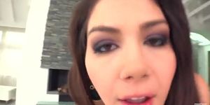 Valentina Nappi gets her pussy filled with cum