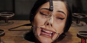 Tiny slave gets nipples clamped (Jazmin Luv)