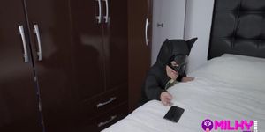 Midget Batman takes the opportunity to get into the bed of the big ass Thaina Fields... Is that your hero? because mine does
