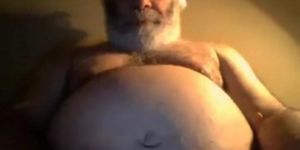 Hairy horny NY daddy bear jerks off on webcam