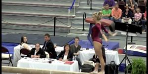 Lovely blonde gymnast with a big beautiful butt !