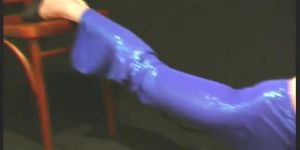 Flexible Elza in spandex (movie)