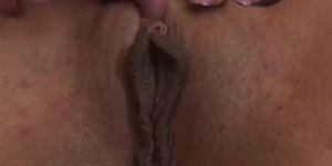 Amateur Flexing her anal and vagina muscles