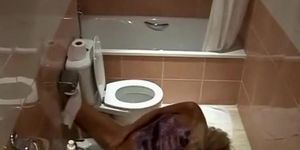 Amazing masturbation in the bathroom