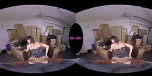 18VR Welcoming With A Pussy By Miky Love VR Porn (Sandra Romain)