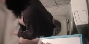 Japanese wife Würstchen on toilet twice in 15 minutes