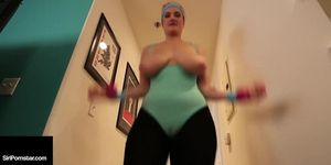 Hot Massive Titties & Big Booty Siri Pornstar Stretches That Plump Pussy!