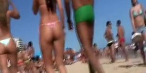 Sexy ass teens in bikini