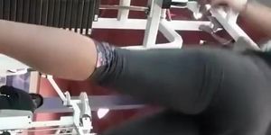 Big ass woman exercising her legs