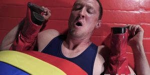 MANLY FETISH - Dom wrestler barebacks cosplay bottom be4 cums on his face