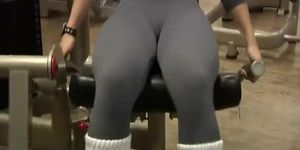 Great cameltoe spied in a gym