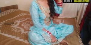 Cute punjabi bhabhi Fucked vary bad by delivery uncle (Desi Hot)