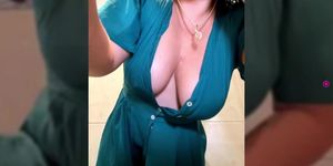 Brunet Greendress masturbation HOT SPIT