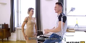 MATURE4K&period; Tempting charmer is drilled fast and rough by the computer boy