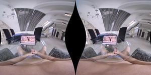 Mature Latina Frida Sante in Virtual Reality POV