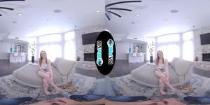 WETVR Hot Brunette Spreads Her Legs In VR (Samantha Reigns)