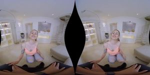 Super Horny Billie Star in VR POV