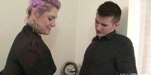 Tattooed stepmother fucks a younger guy (Tallulah Thorn, Sam Bourne)
