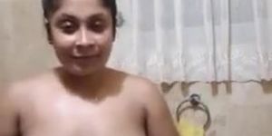 Srilankan Big Tits Charm Aunty Showing Pussy