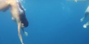 Underwater erotic nude show with 2 hot lesbians