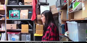 Shoplyfter- Hipster Shoplyfter Caught between two cocks (Audrey Royal)