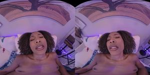 Dazzling ebony bombshell plays with herself in VR before going on a date