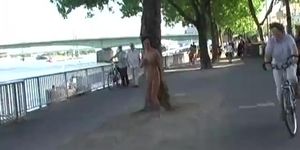 Horny girl has fun in streets
