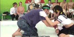 Japanese gameshow family fight (English subtitle)