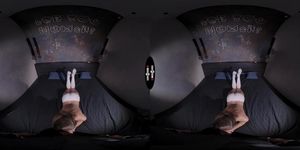 DARK ROOM VR - Juicy Shaved Kitty