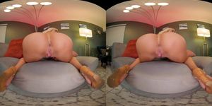 Curvaceous blonde fingers herself and humps a pillow in VR
