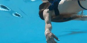 Swimming pool underwater naked girl Bonnie Dolce