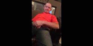 Str8 daddy jerking watching porn (amateur )