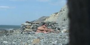 Spying on real amateur hottie by the beach