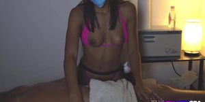 Real petite masseuse gives happy ending and gets caught