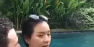 Indonesian fuck in pool during live (FUCK POOL)