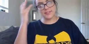 Phat ass white girl on webcam