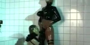 Latex Strapon Lesbians